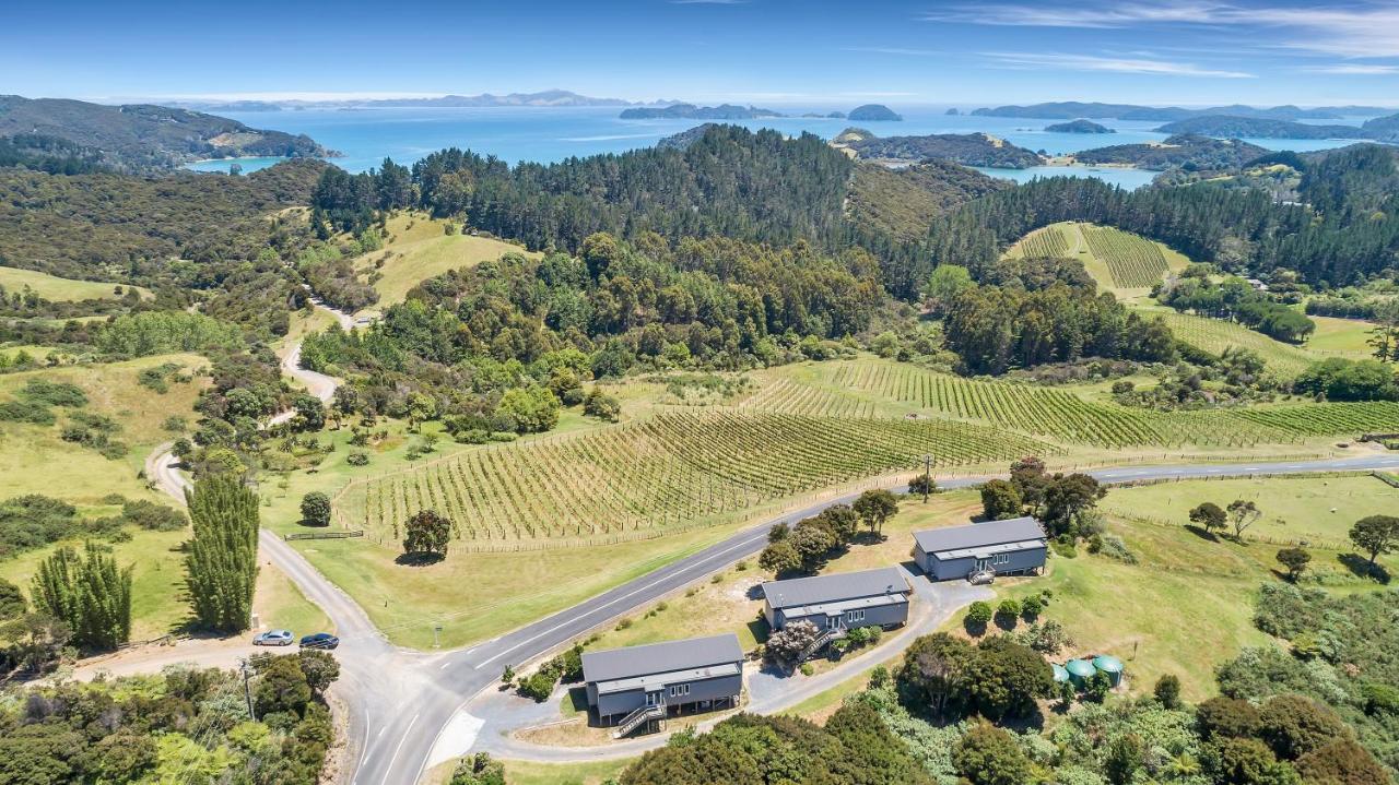 Paroa Bay Chalets - Te Whare Tui Рассел Екстер'єр фото