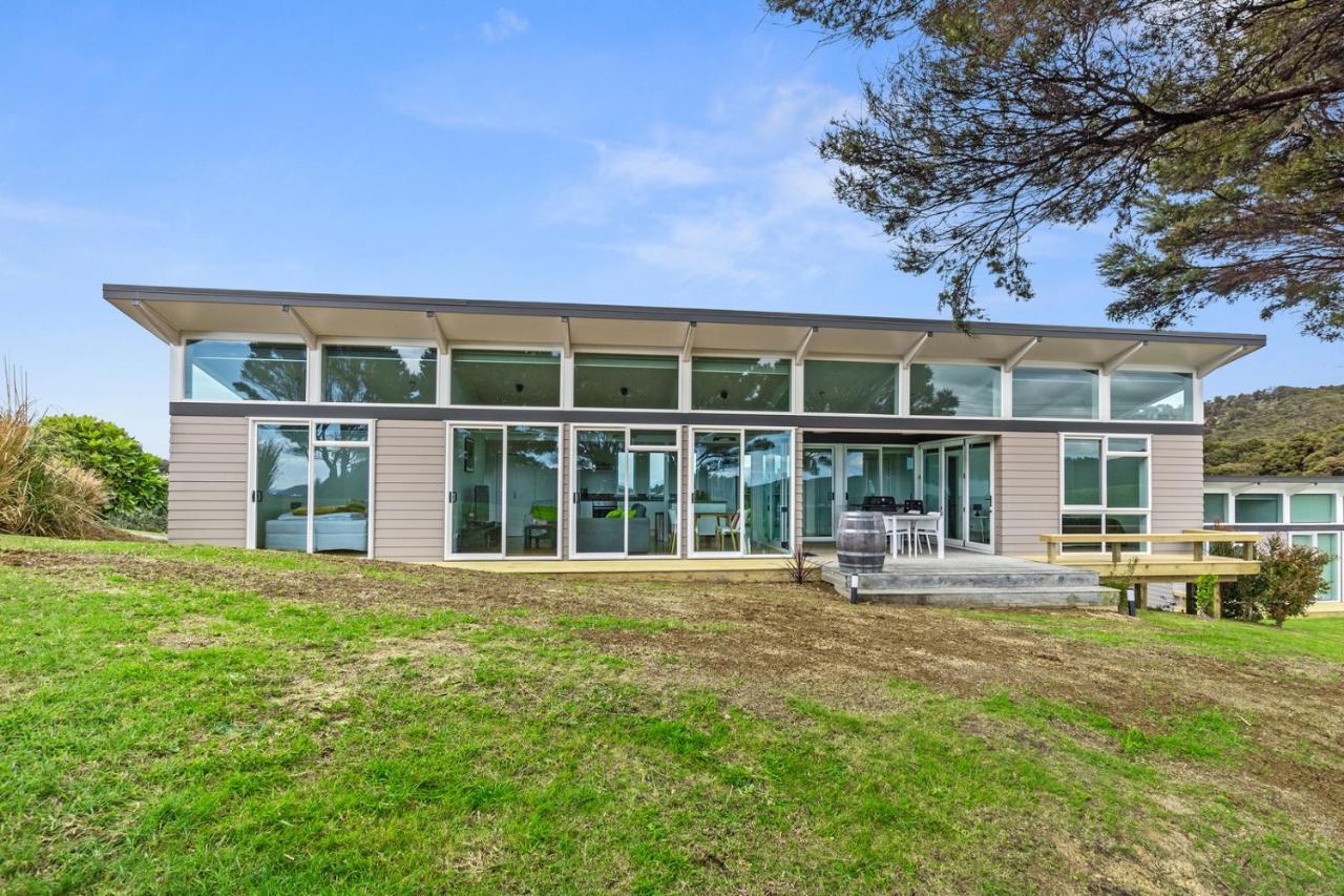 Paroa Bay Chalets - Te Whare Tui Рассел Екстер'єр фото