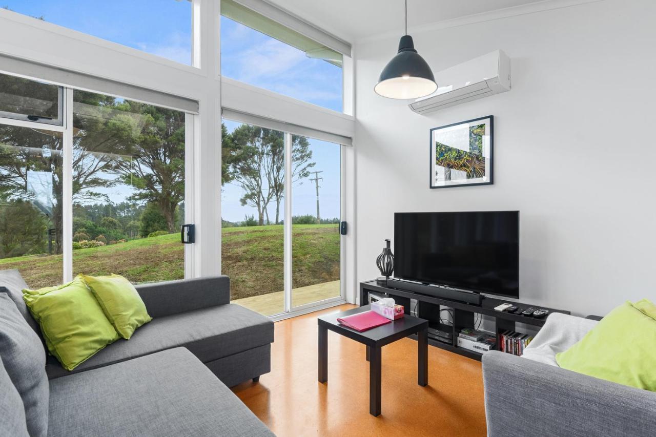 Paroa Bay Chalets - Te Whare Tui Рассел Екстер'єр фото